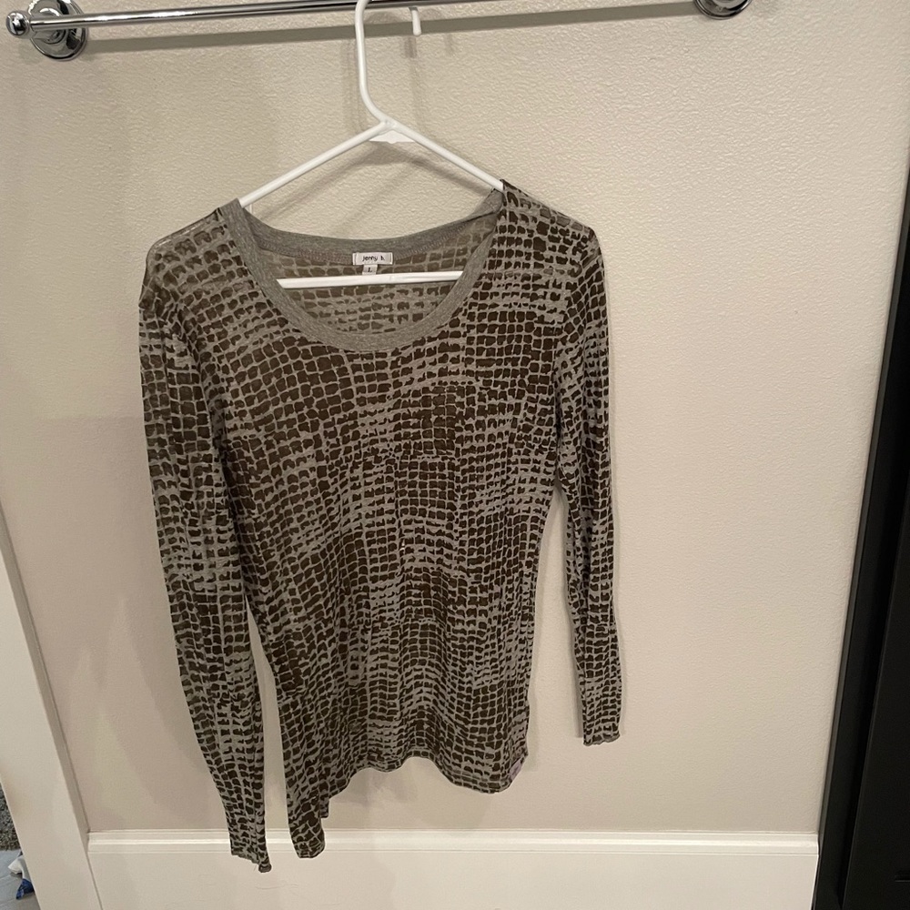 Jenny B. Long sleeve with pattern size L